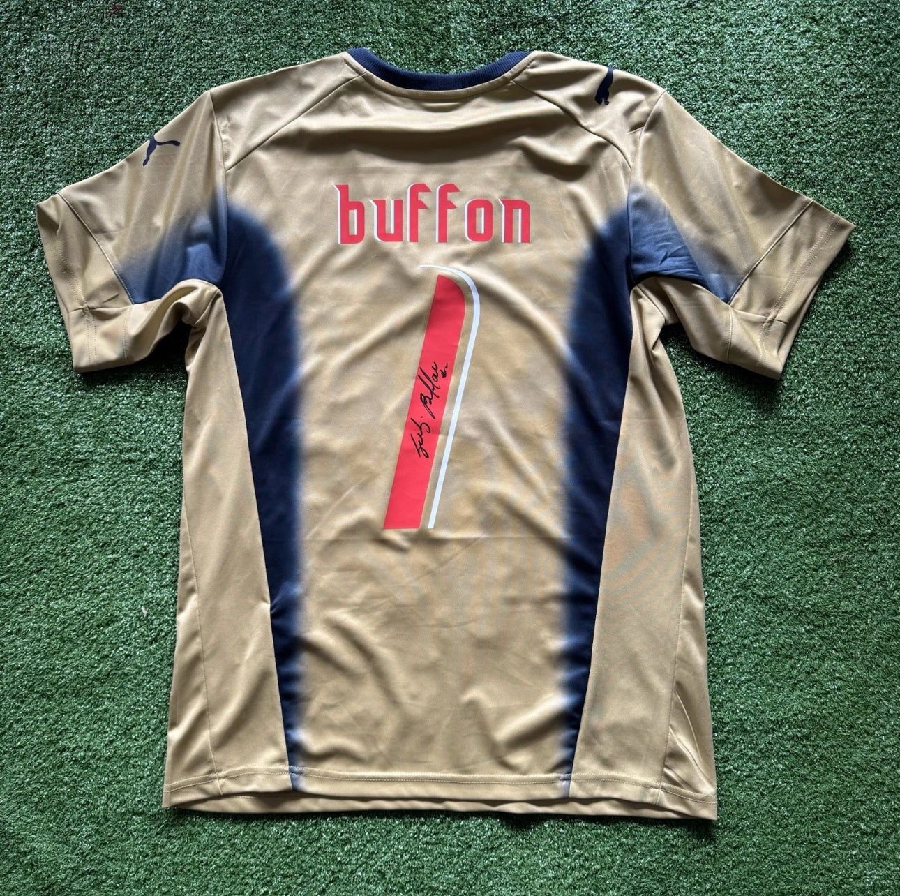 Autographed/Signed Gianluigi Buffon Italy Auto Soccer Jersey PRIVATE SIGNING