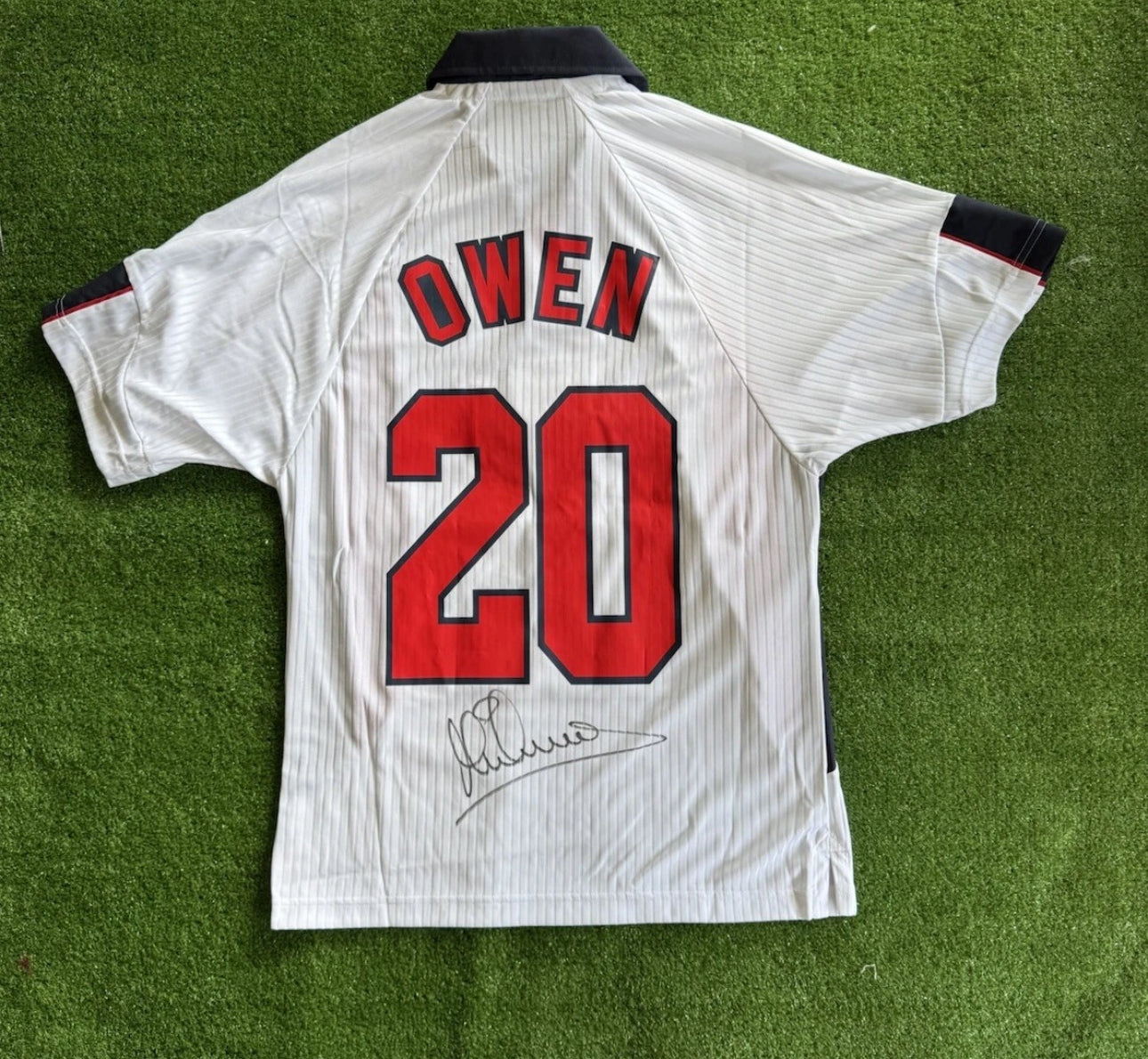 England – DBMEMORABILIA